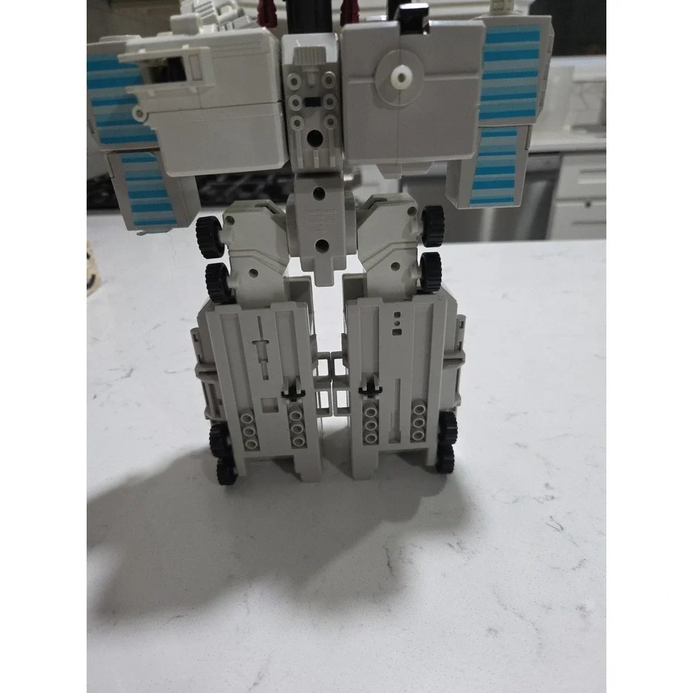 Transformers G1 Metroplex Autobot City Commander Vintage Action Figure 1985 - Picture 11 of 13